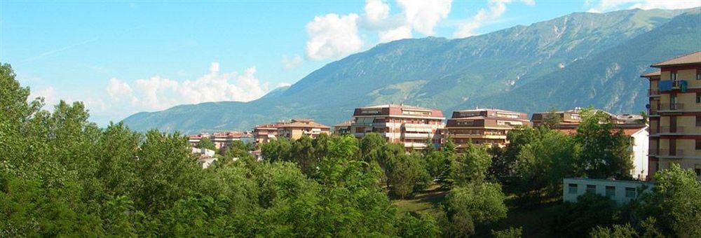 Hotel Santacroce Meeting Sulmona Bagian luar foto